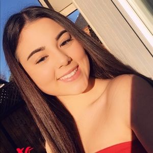 Meet your Posher, Ava